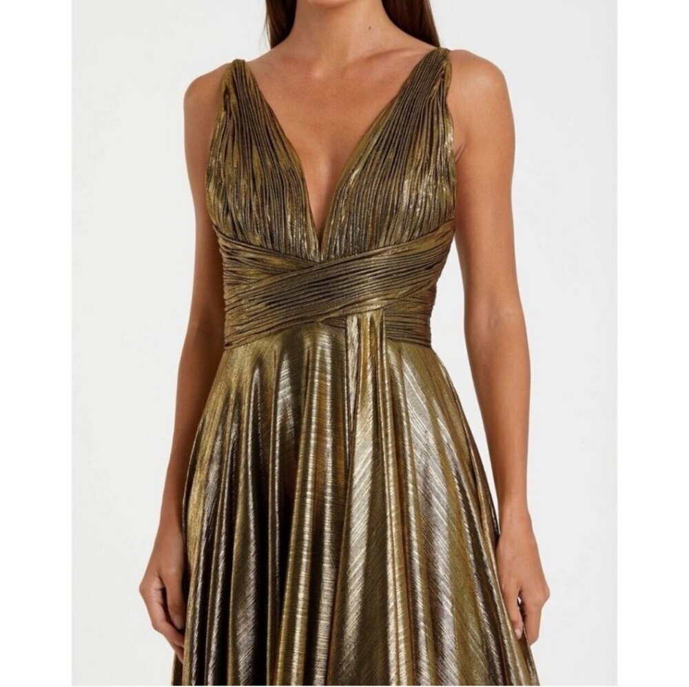 NWT IEENA MAC DUGGAL XL V-Neck Pleated Top MetallicDress Gold 30761 - Picture 3 of 11